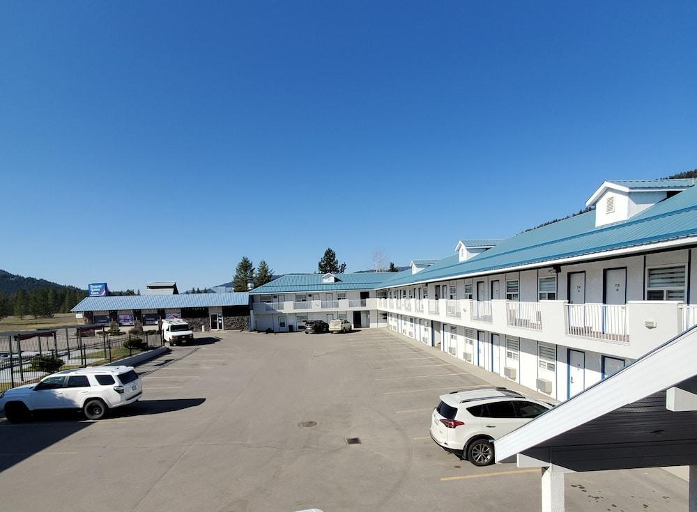 Grand Forks Inn Екстер'єр фото